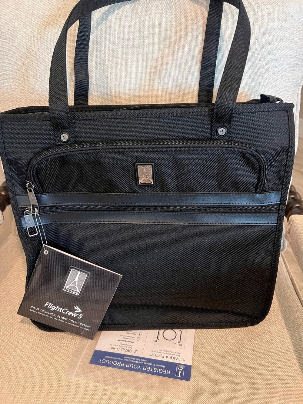 Travel pro Crew 5 City Tote NEW